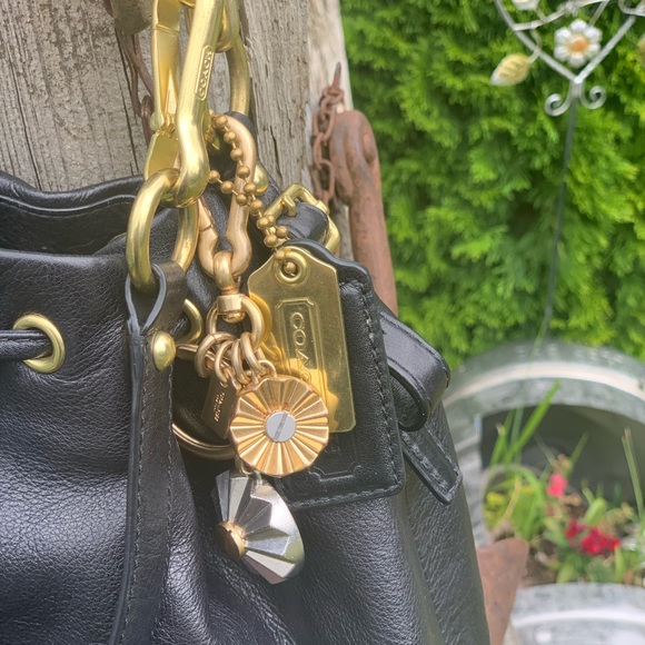 Coach Madison black leather Marielle Drawstring hobo bucket bag plus charms - Picture 5 of 15